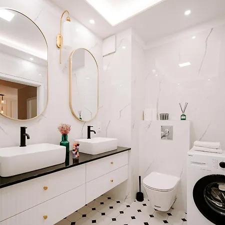 Apartment Pobookowane Wilcza Old Town