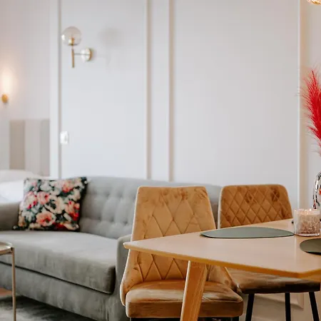 Pobookowane Wilcza Old Town *